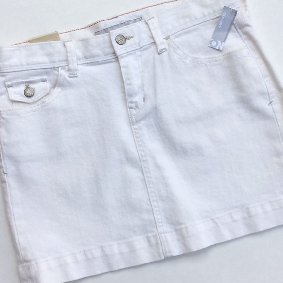 Old Navy Dresses & Skirts - NEW Old Navy White Jean Stretch Skirt